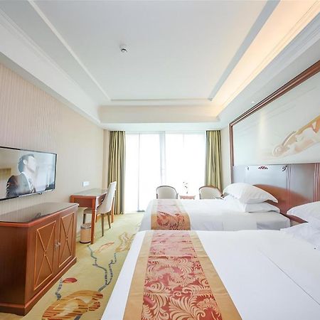 Vienna Classic Hotel Qingyuan Taihe Ancient Cave Scenic Area Bagian luar foto