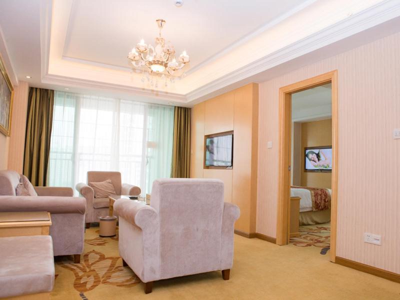 Vienna Classic Hotel Qingyuan Taihe Ancient Cave Scenic Area Bagian luar foto