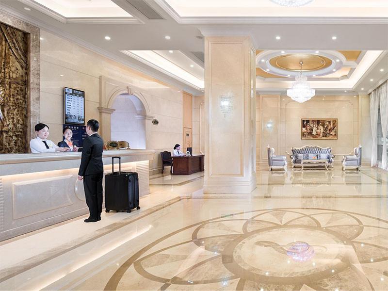 Vienna Classic Hotel Qingyuan Taihe Ancient Cave Scenic Area Bagian luar foto