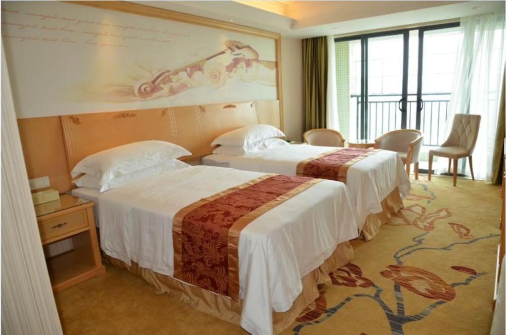 Vienna Classic Hotel Qingyuan Taihe Ancient Cave Scenic Area Bagian luar foto